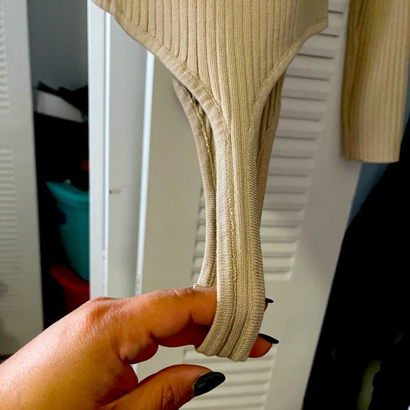 Turtle Neck - Picture 3 of 5